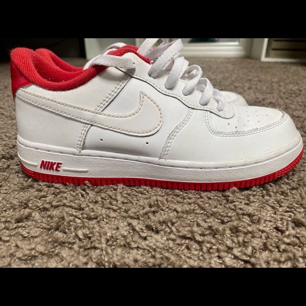 NIKE Air Force 1